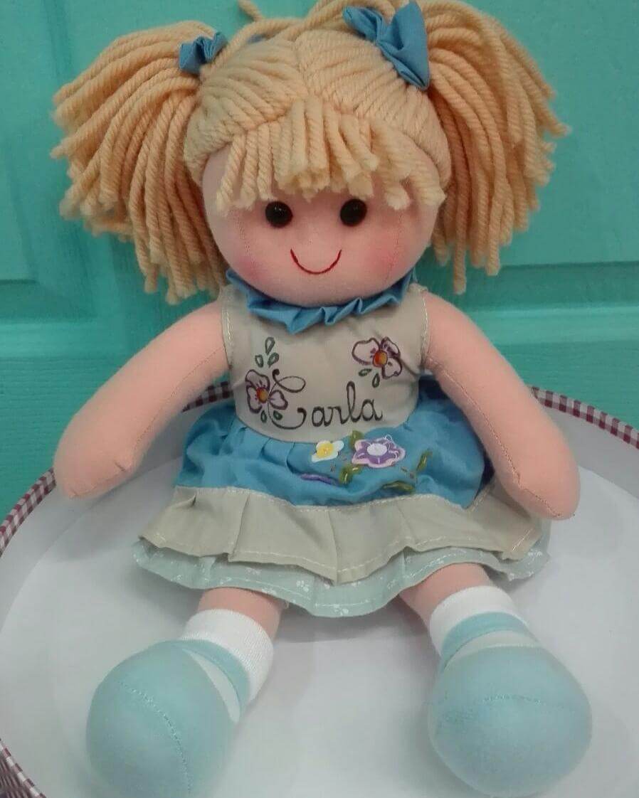Muñeca de trapo personalizada con el nombre en rosa - Oh!Luna