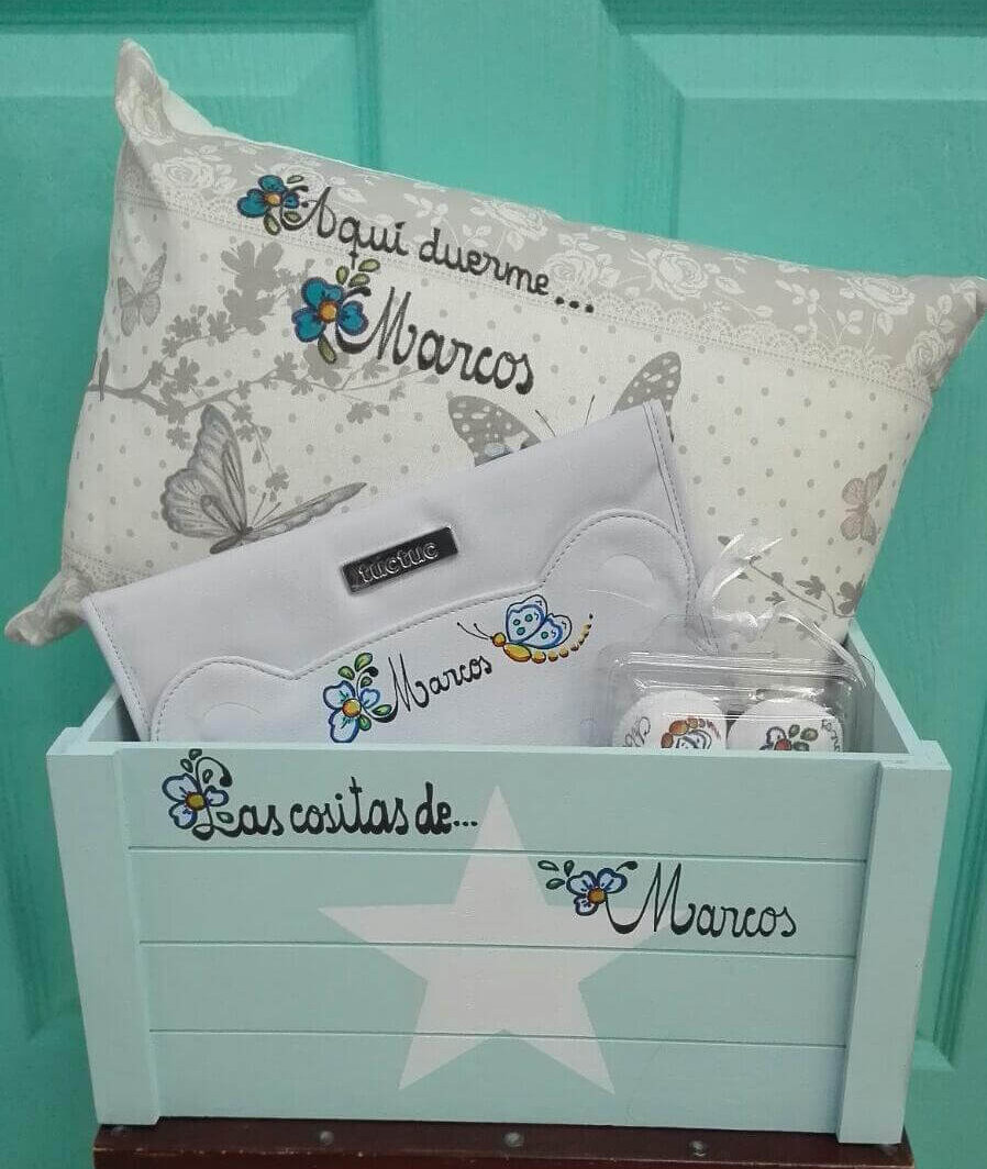 Canastilla de bebé (personalizada a vuestro gusto).