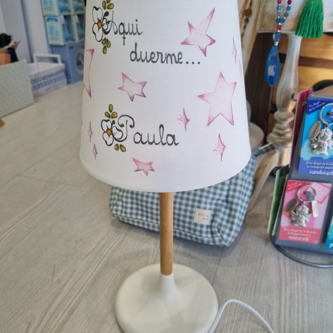 Lámpara de mesilla personalizada