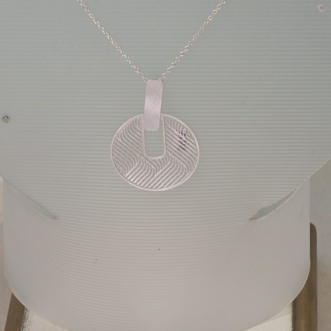 Colgante ras colección duna baño plata