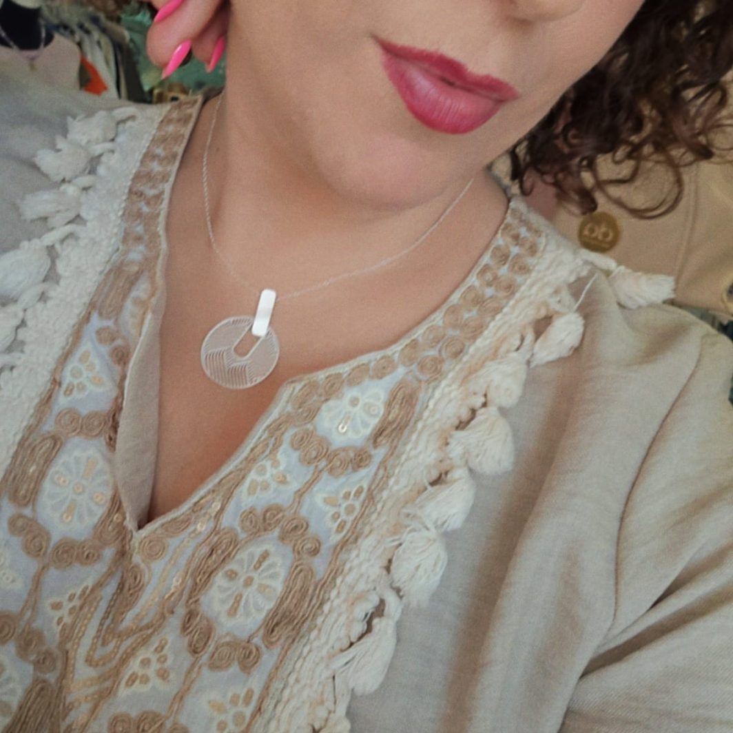 Colgante ras colección duna baño plata